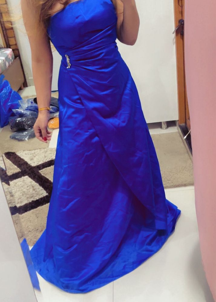 off shoulder Stunning Royal Blue Gown