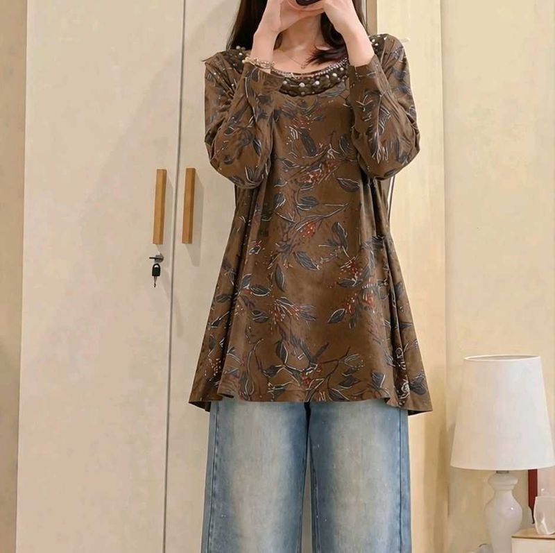 Floral Print Tunic with Pearl Neckline