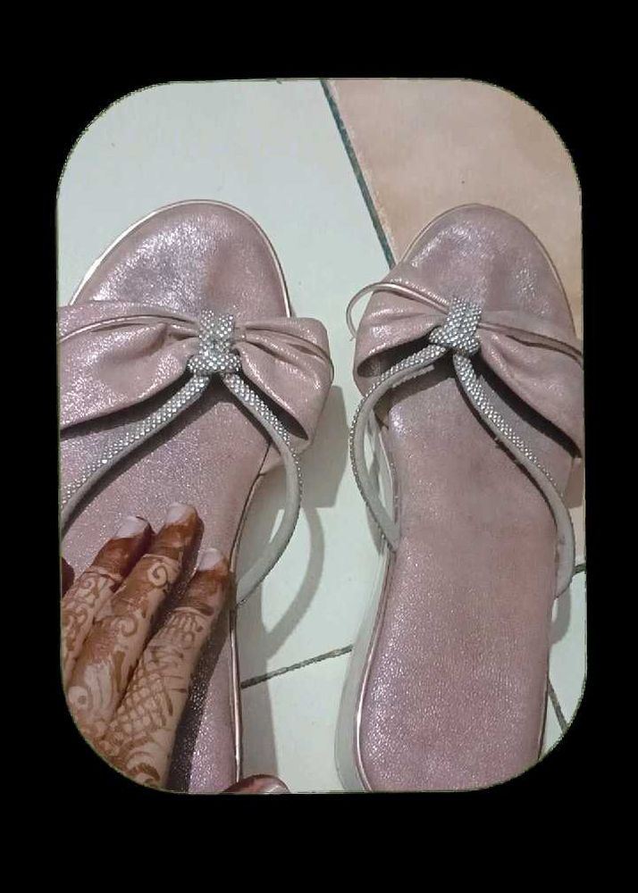 Sparkly Bow Flip-Flops