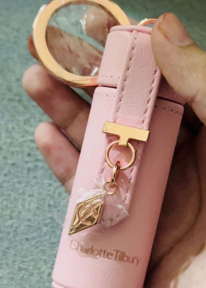 charlotte Tilbury lipstick holder