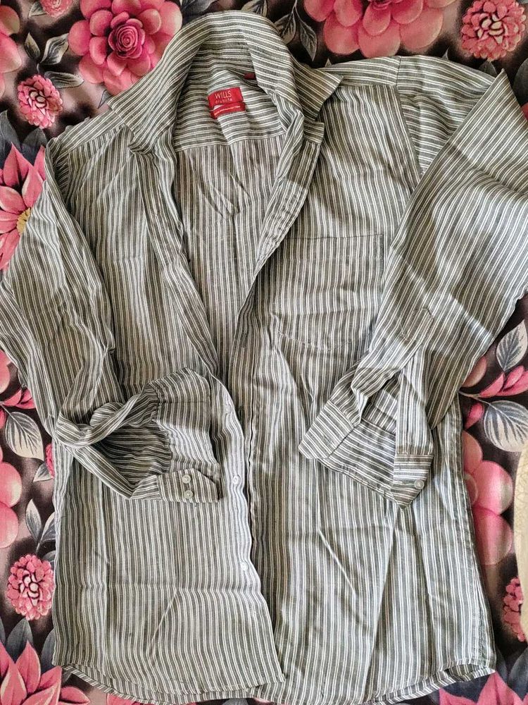 Men's Striped Casual Shirt