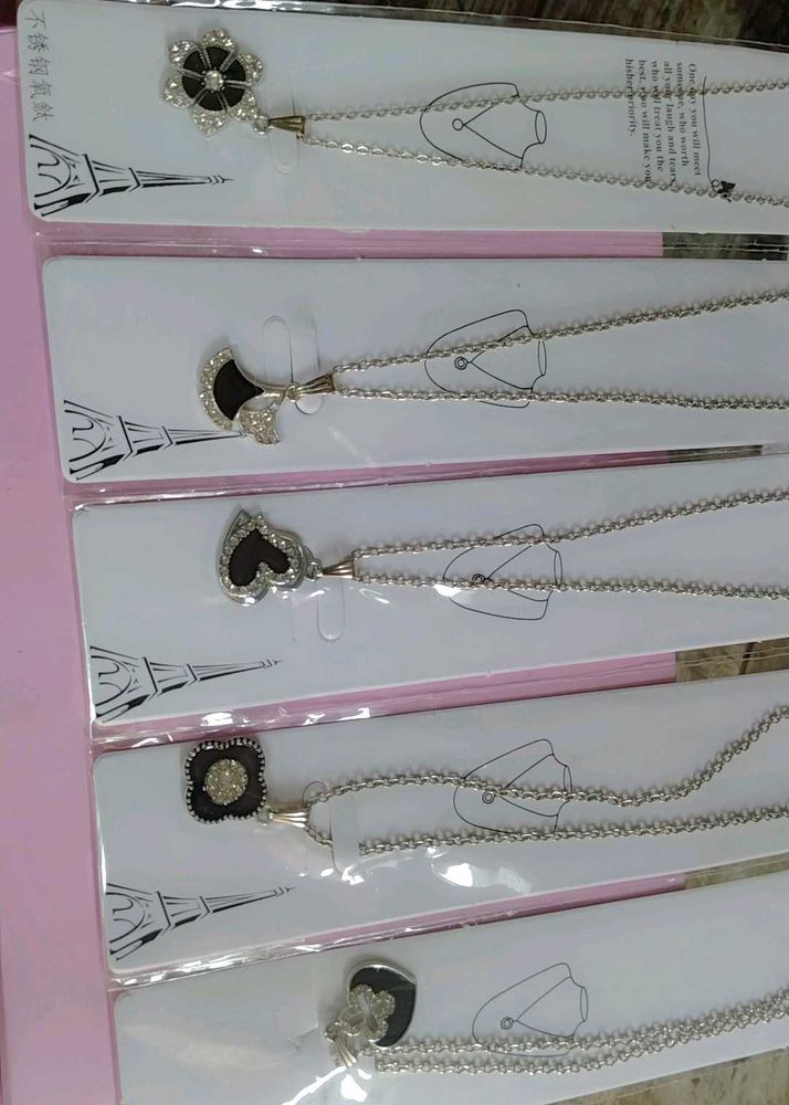 Chic Pendant Necklaces Set 1