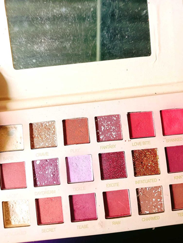 Versatile Eyeshadow Palette - Rich Pigments &amp; Shim