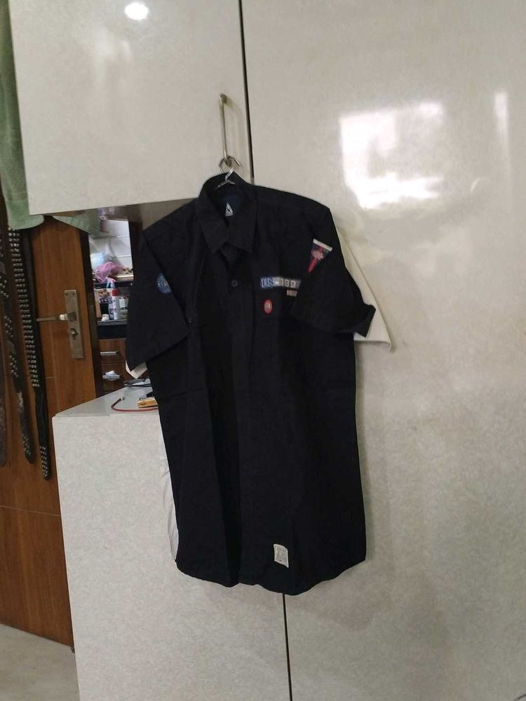 Black Short Sleeve Button Down