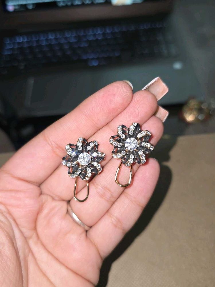 Sparkling Flower Stud Earrings