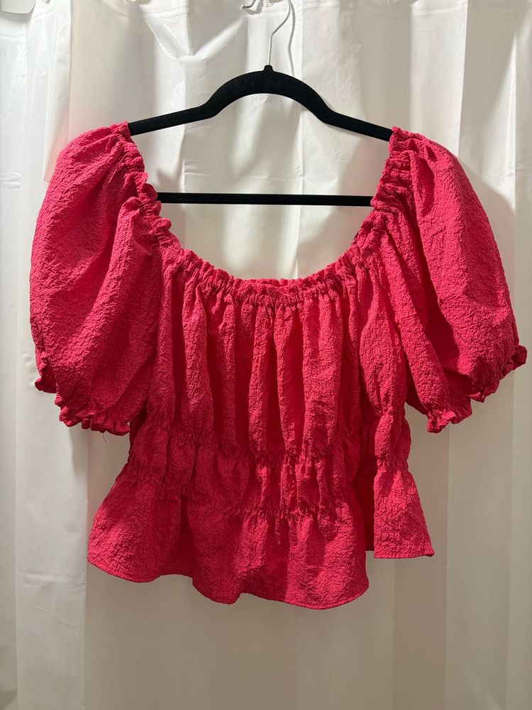 Chic Textured Puff Sleeve Top