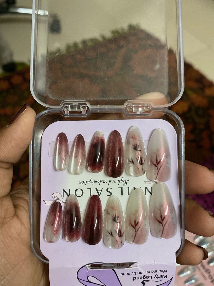 Press On Nails - Elegant Design