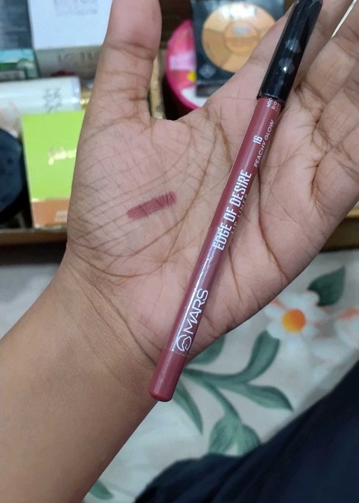 Mars Edge of Desire Lip Liner