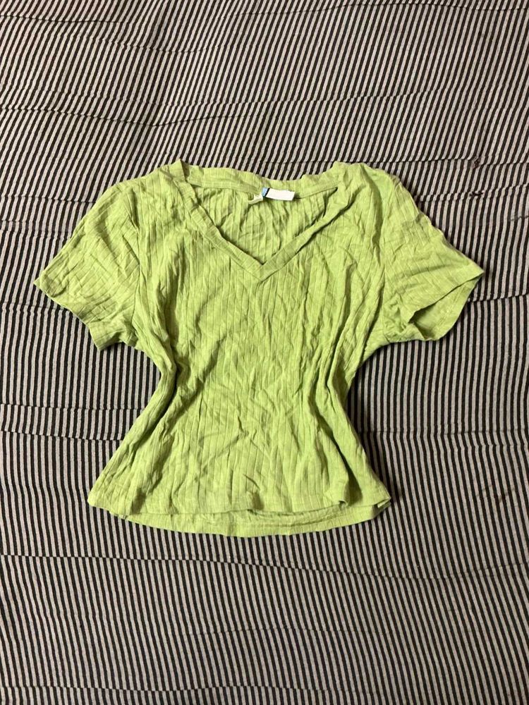 Green V-Neck Short Sleeve Top