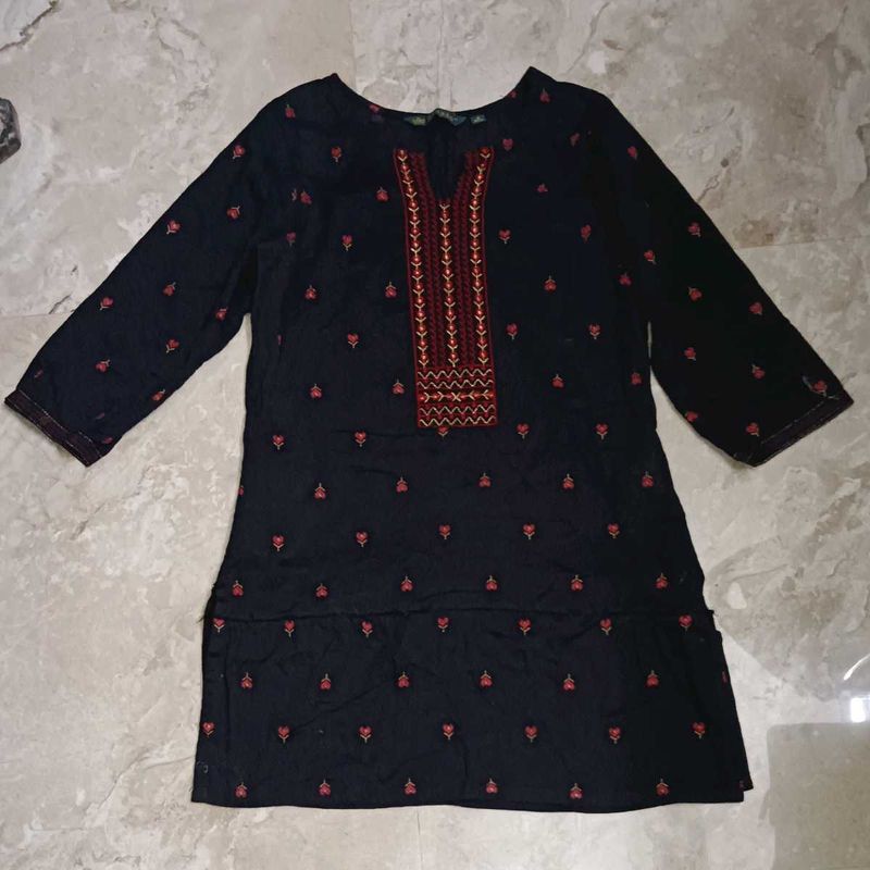Black Embroidered Kurta