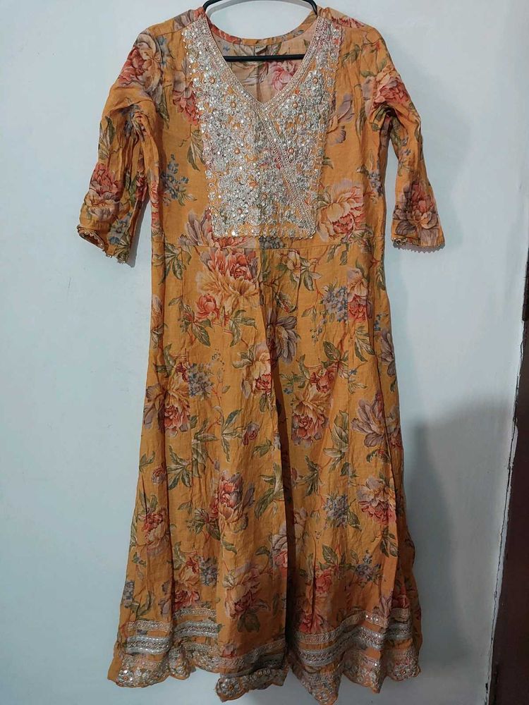 Elegant Floral Kurta Set