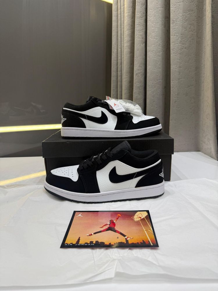 Air Retro 1 Panda Low