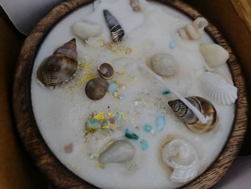 Ocean Breeze Seashell Candle