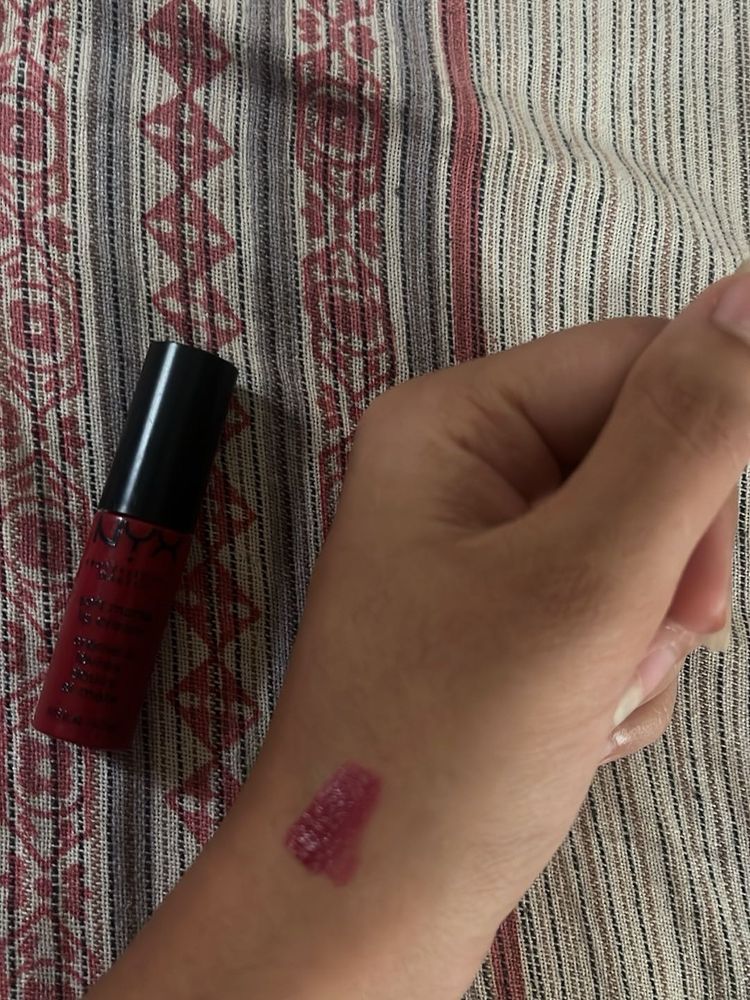 NYX Shine Loud Lip Gloss Swatch