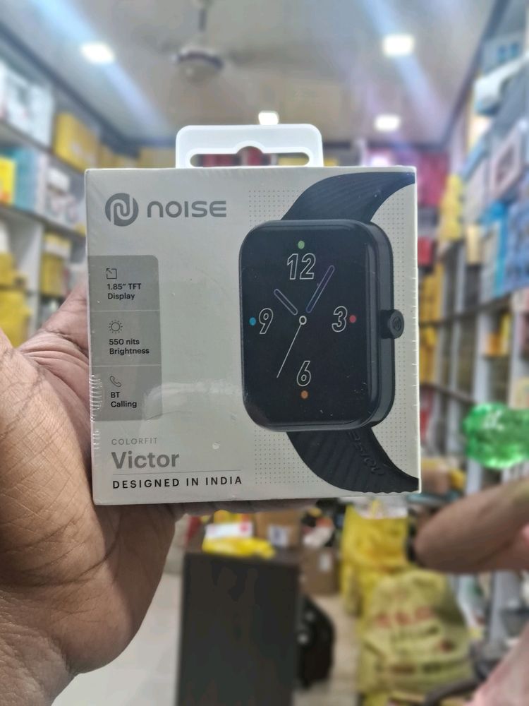 NOISE SMART Watch WITH B.T CALLING