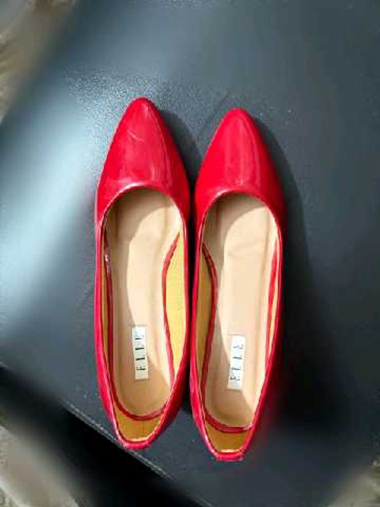 Elle Red Patent Leather Ballerinas