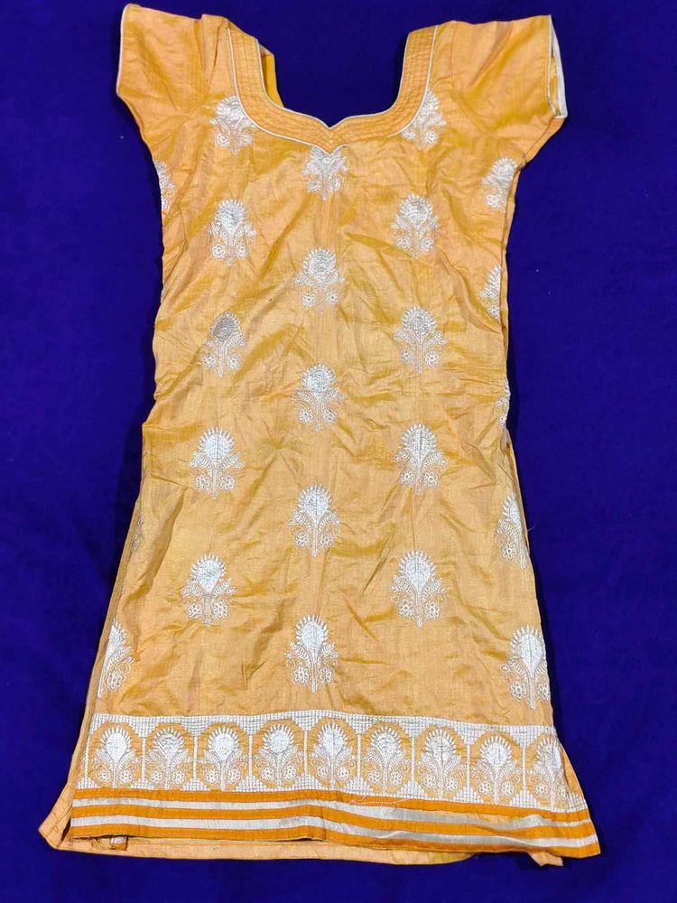 Women's Orange Embroidered Kurta