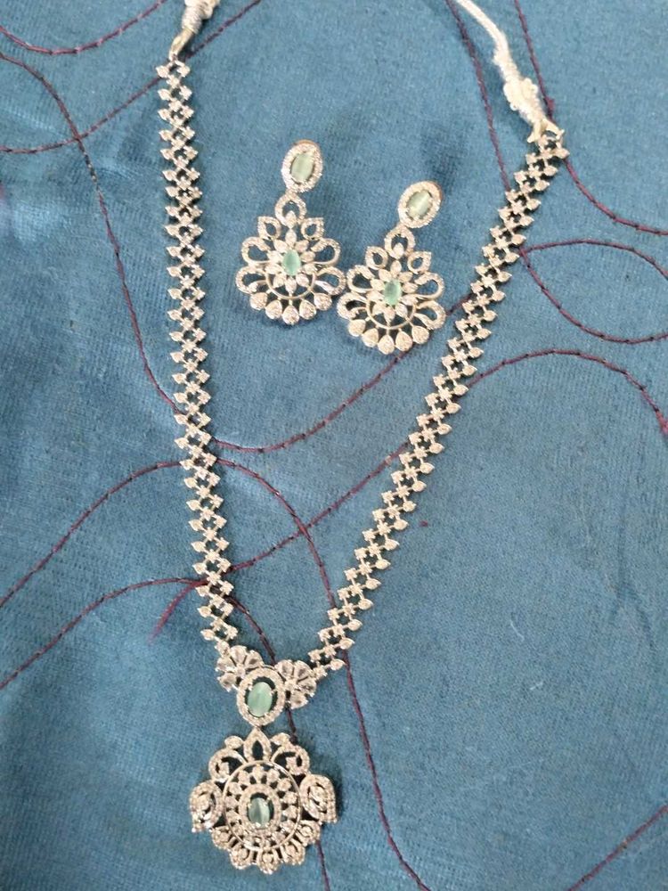 Stunning Diamond Necklace &amp; Earrings Set