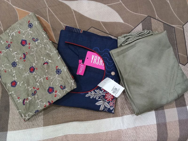 Beautiful Kurti Set With Dupatta And Churidar