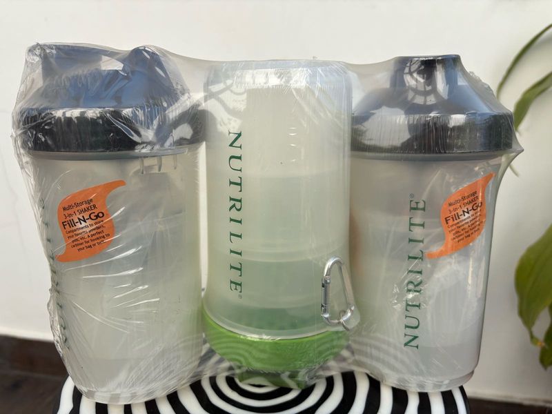 BRAND NEW 3-in-1 PROTEIN Shaker BOTTLES
