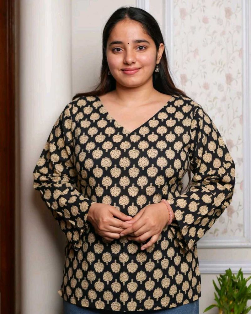 Navy Blue Flower Motif Printed Kurta