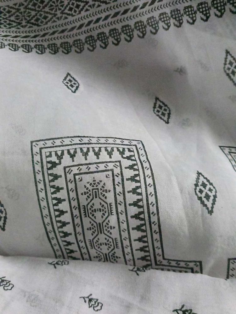 Elegant Ethnic Print white saree