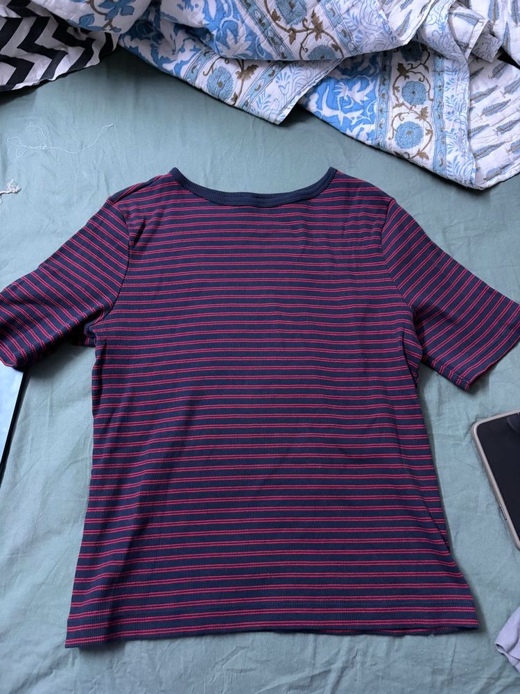 Uniqlo Striped Short Sleeve T-Shirt