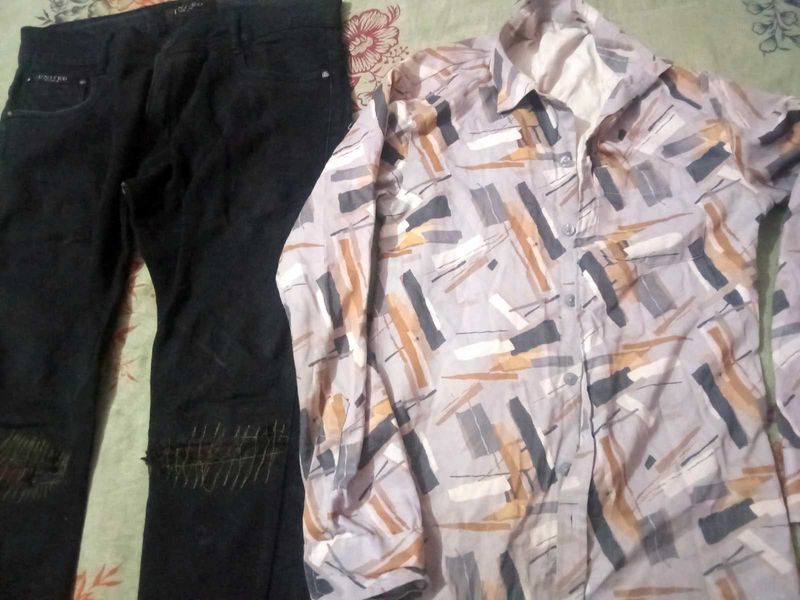 Stylish Black Jeans with Printed Shirt
