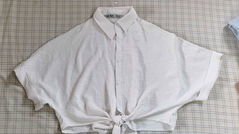 Chic White Tie-Front Collared Shirt