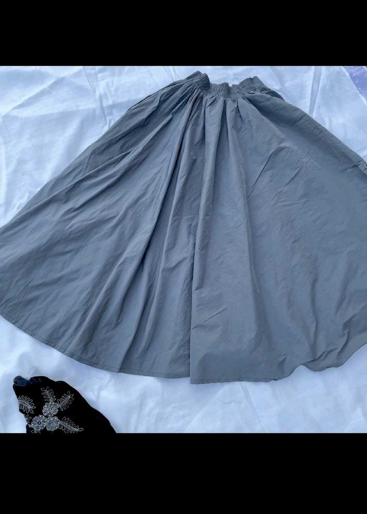 Elegant Grey Full Skirt