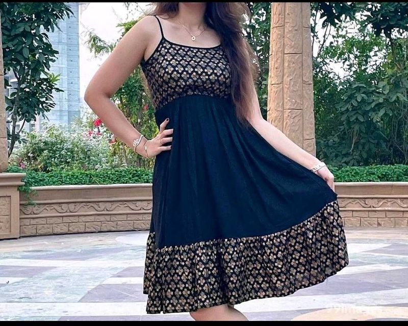 Elegant Black &amp; Gold Ethnic Gown