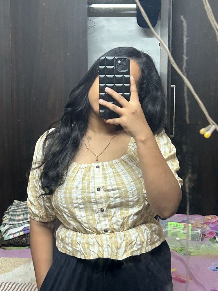 Cute Plaid Puff Sleeve Top