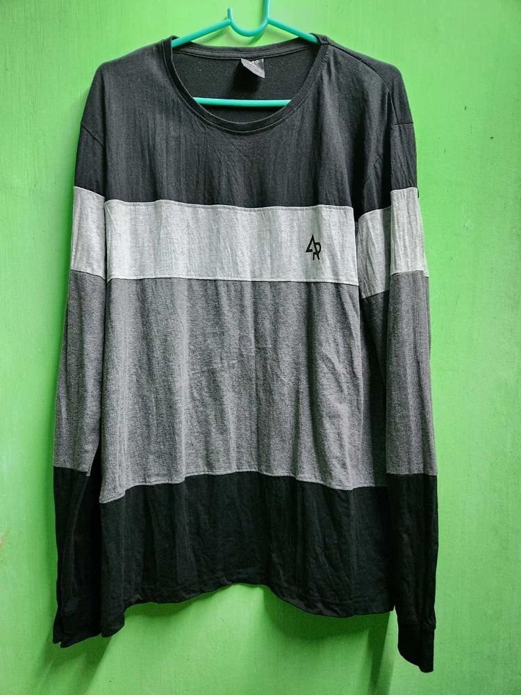 7 Men's Long, Half Sleeve T-Shirts, Jeans
