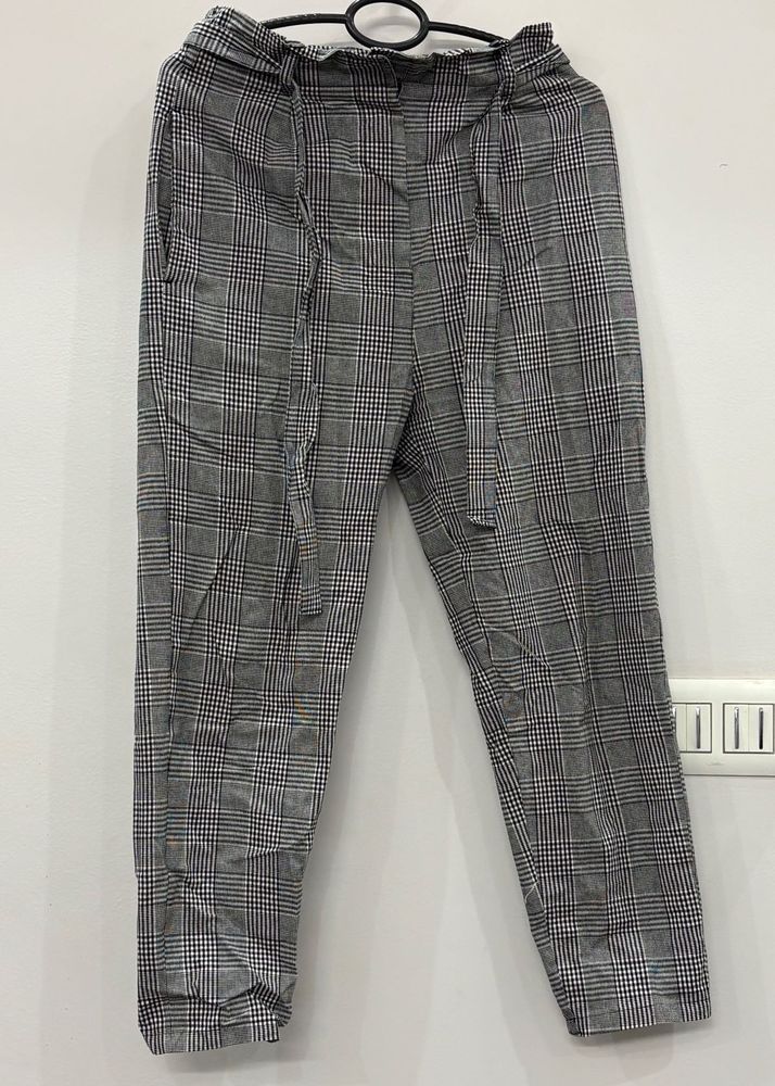 Black &amp; White Plaid Tapered Pants