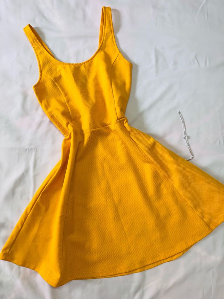 Chic Yellow Skater Dress