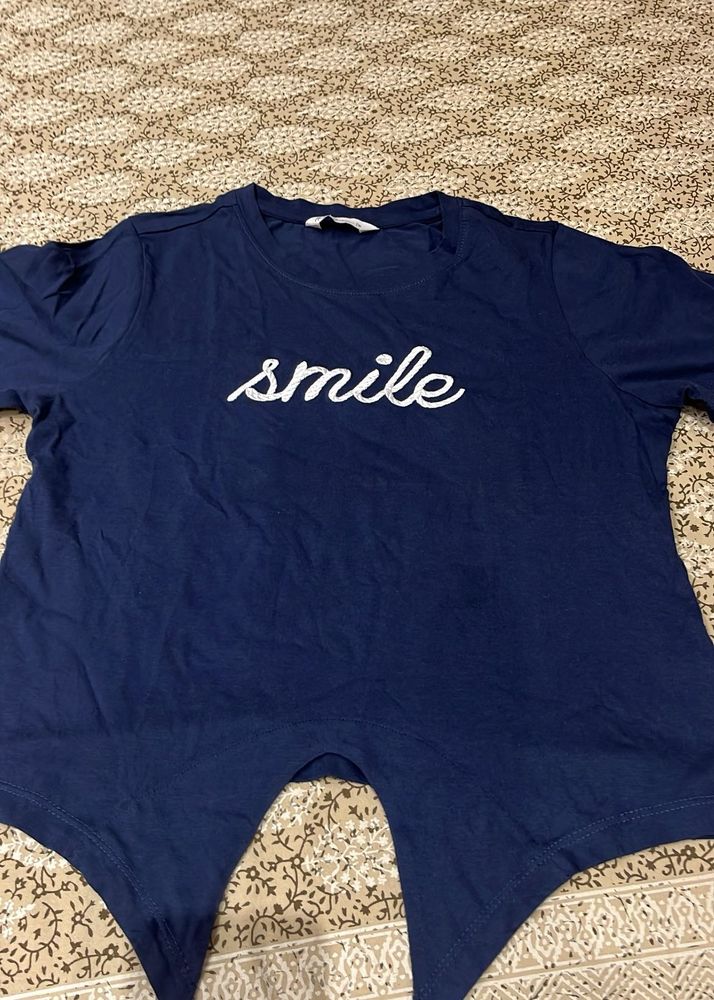 "Smile" Navy Blue Graphic Tee size S