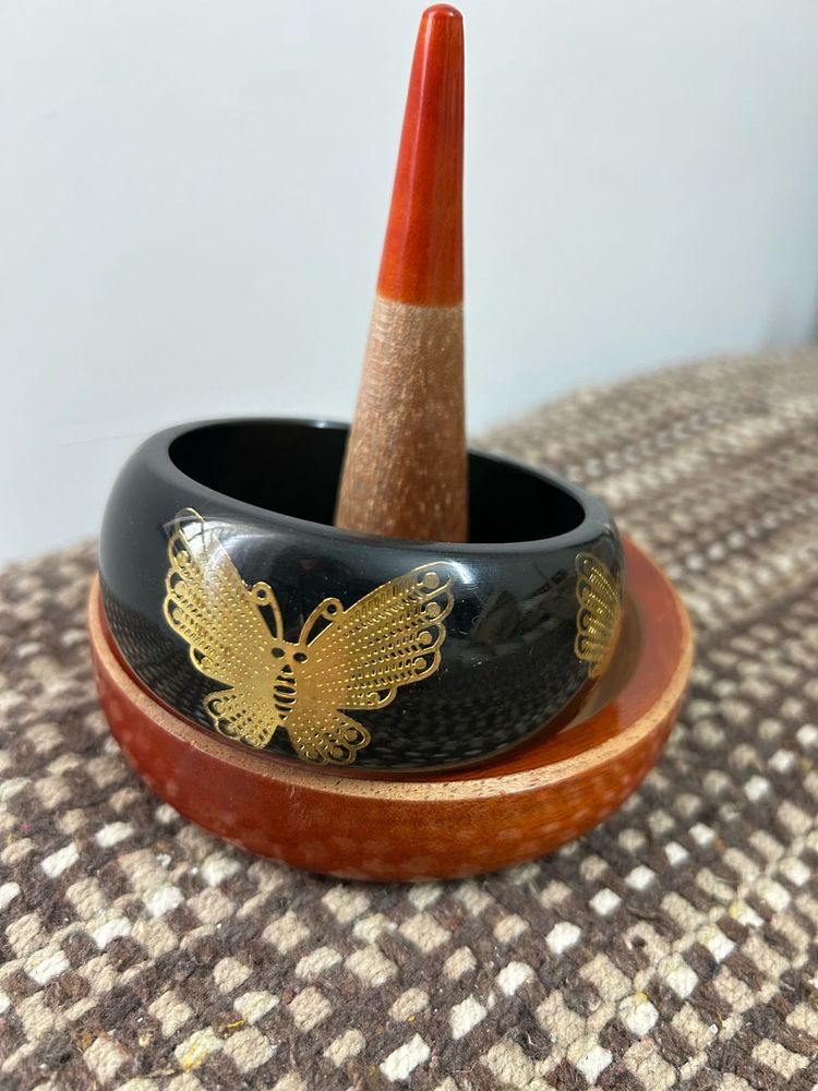 Import Quality - Black With Brass Butterfly Bang