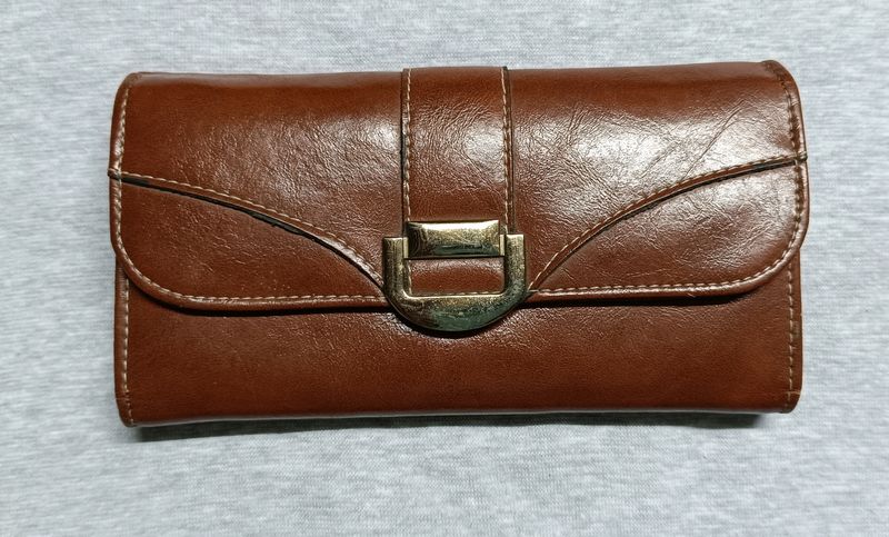 Small Clutches