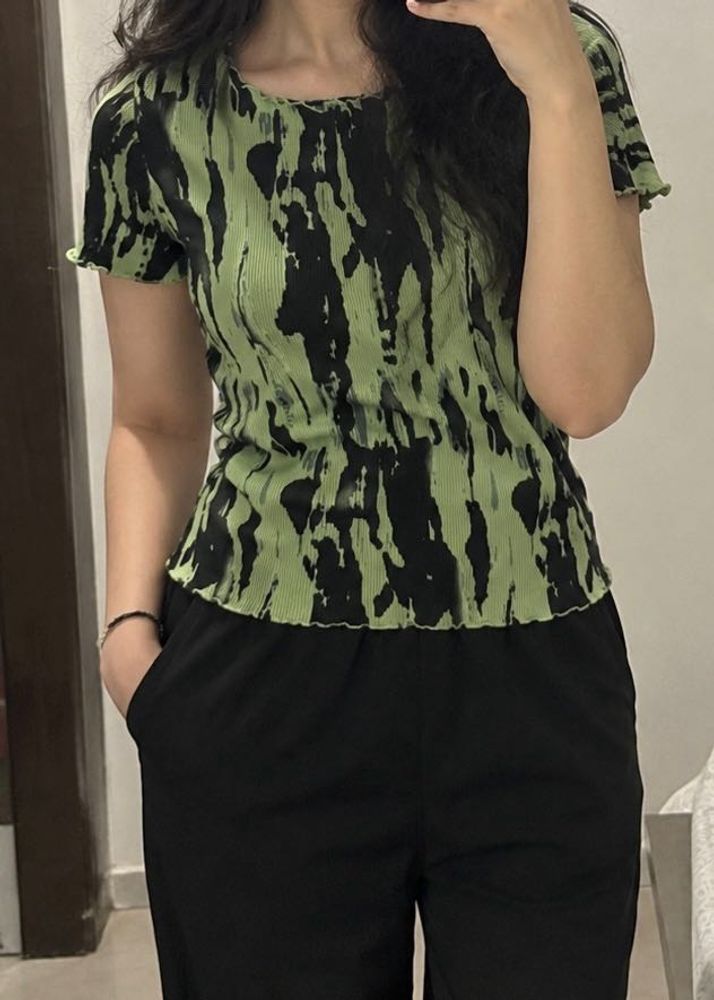 ONLY Green &amp; Black Printed Ribbed Top