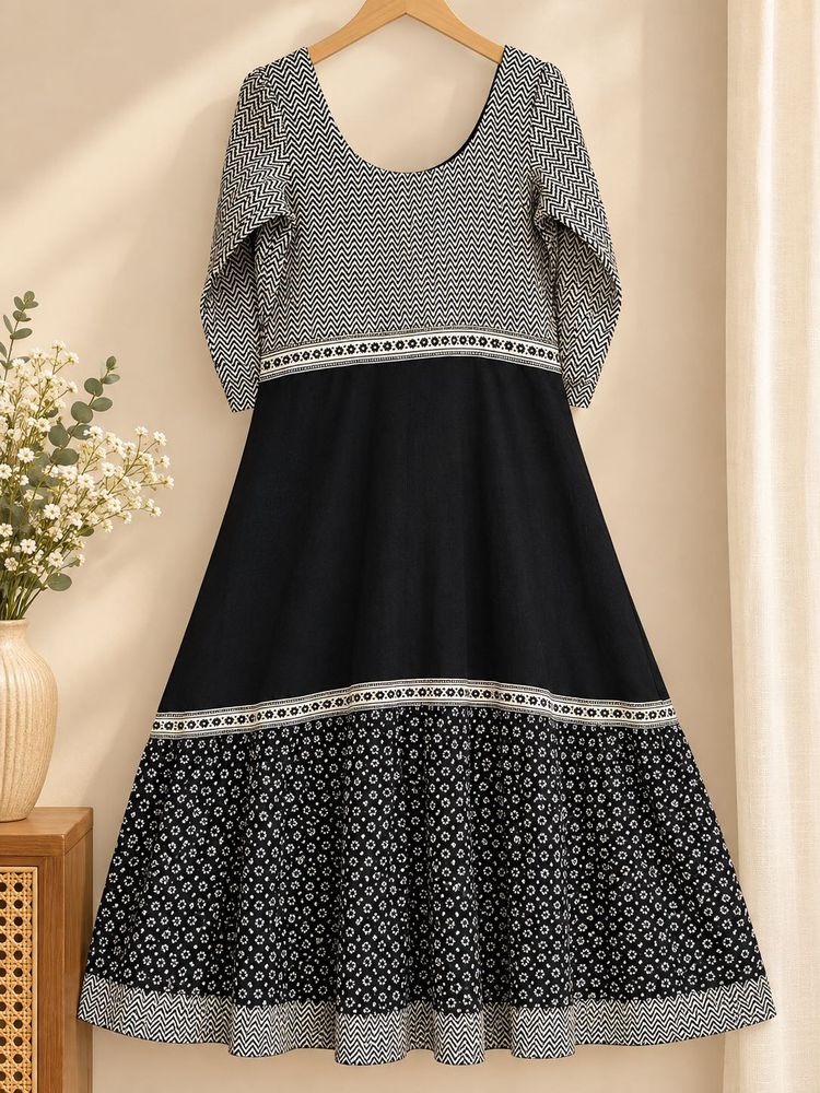 Stylish Black &amp; White Printed Maxi Dress