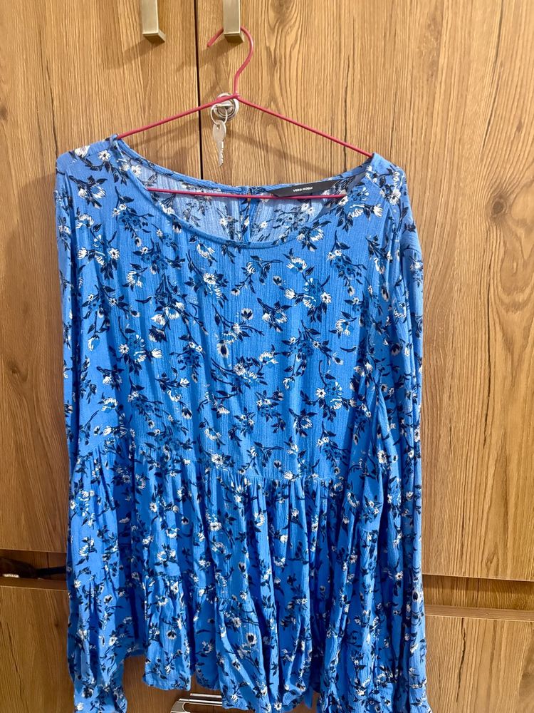 Blue Floral Print Tiered Top