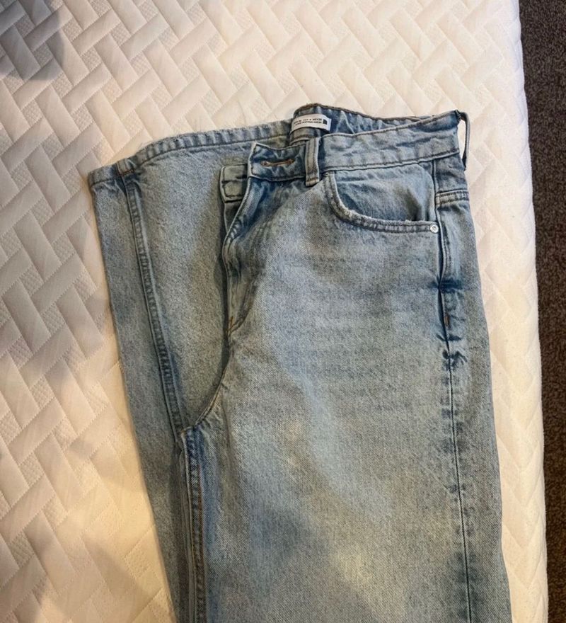 Zara Light Wash Denim Jeans