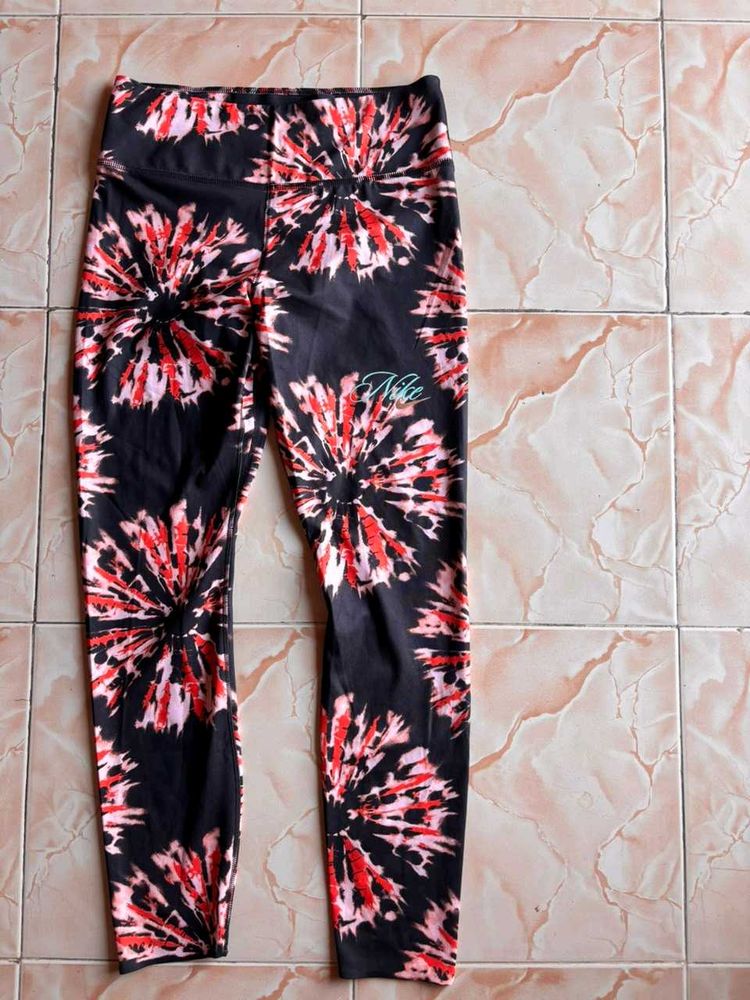 Nike Tie-Dye Leggings