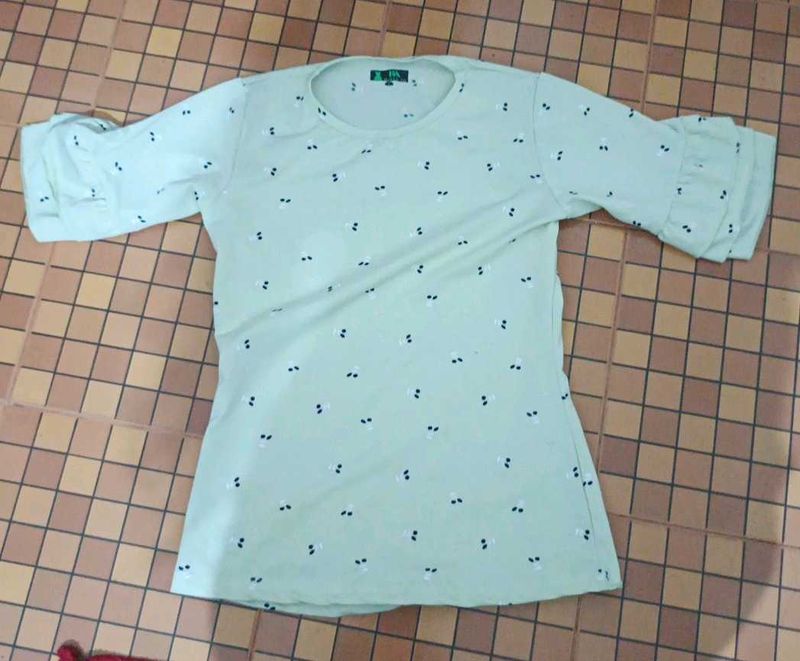 Everyday Wear Top With Jeans Or Skirt For Stylish