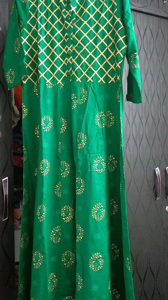 New green Anarkali