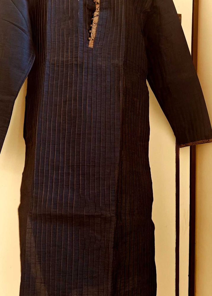 Elegant Manyavar brand navy blue Striped Kurta