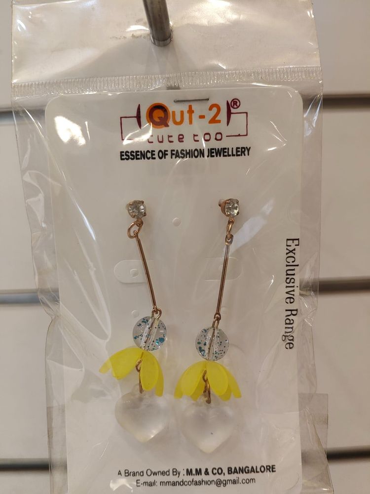 Cute Yellow Flower Heart Earrings