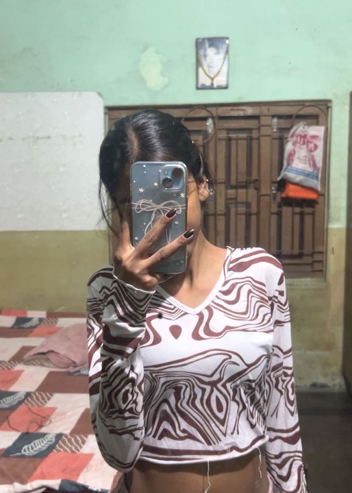 Trendy Abstract Print Mesh Top