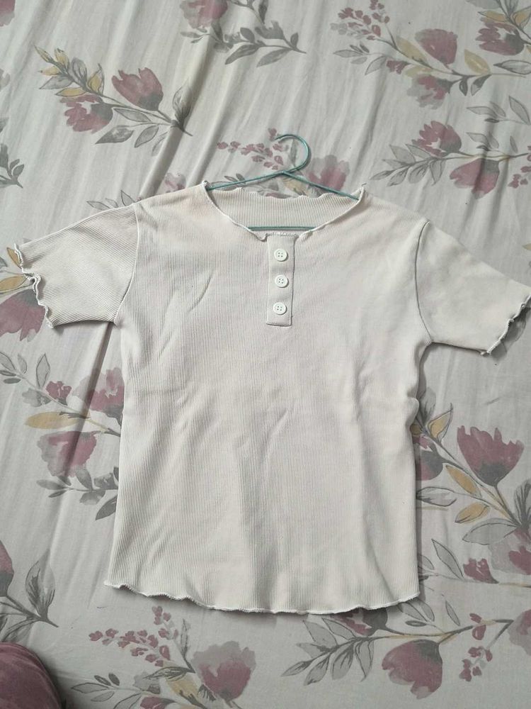 Ribbed Lettuce Trim Button-Up Top