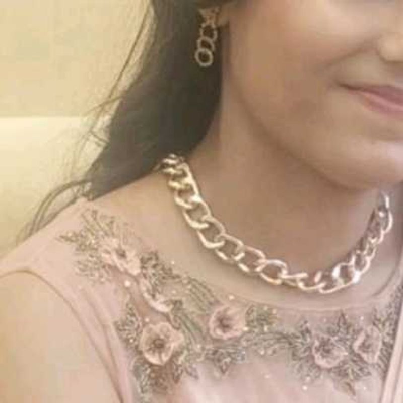 Chunky Gold Chain Necklace and earrings